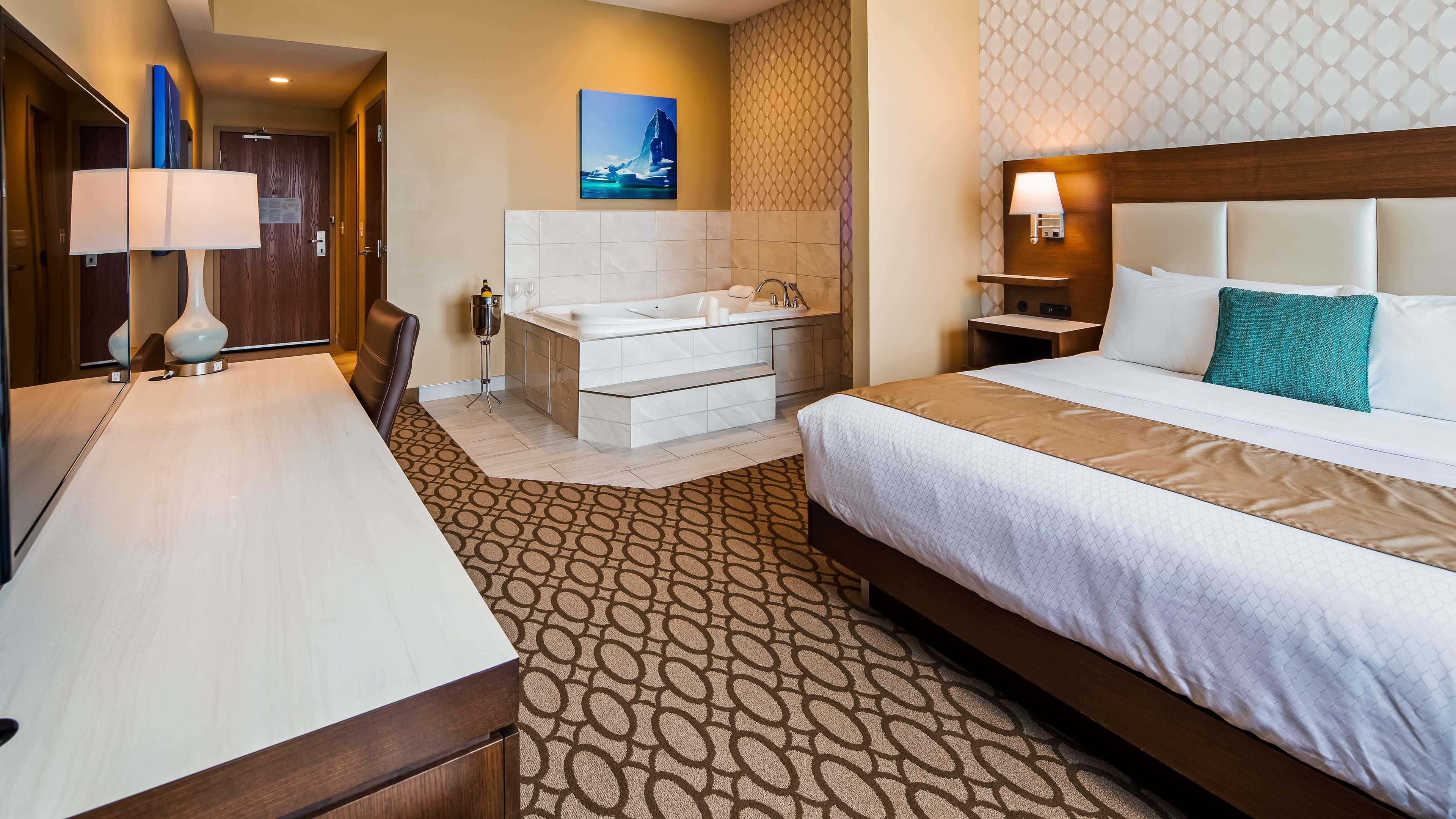 Best Western Plus St. John'S Airport Hotel And Suites Eksteriør billede