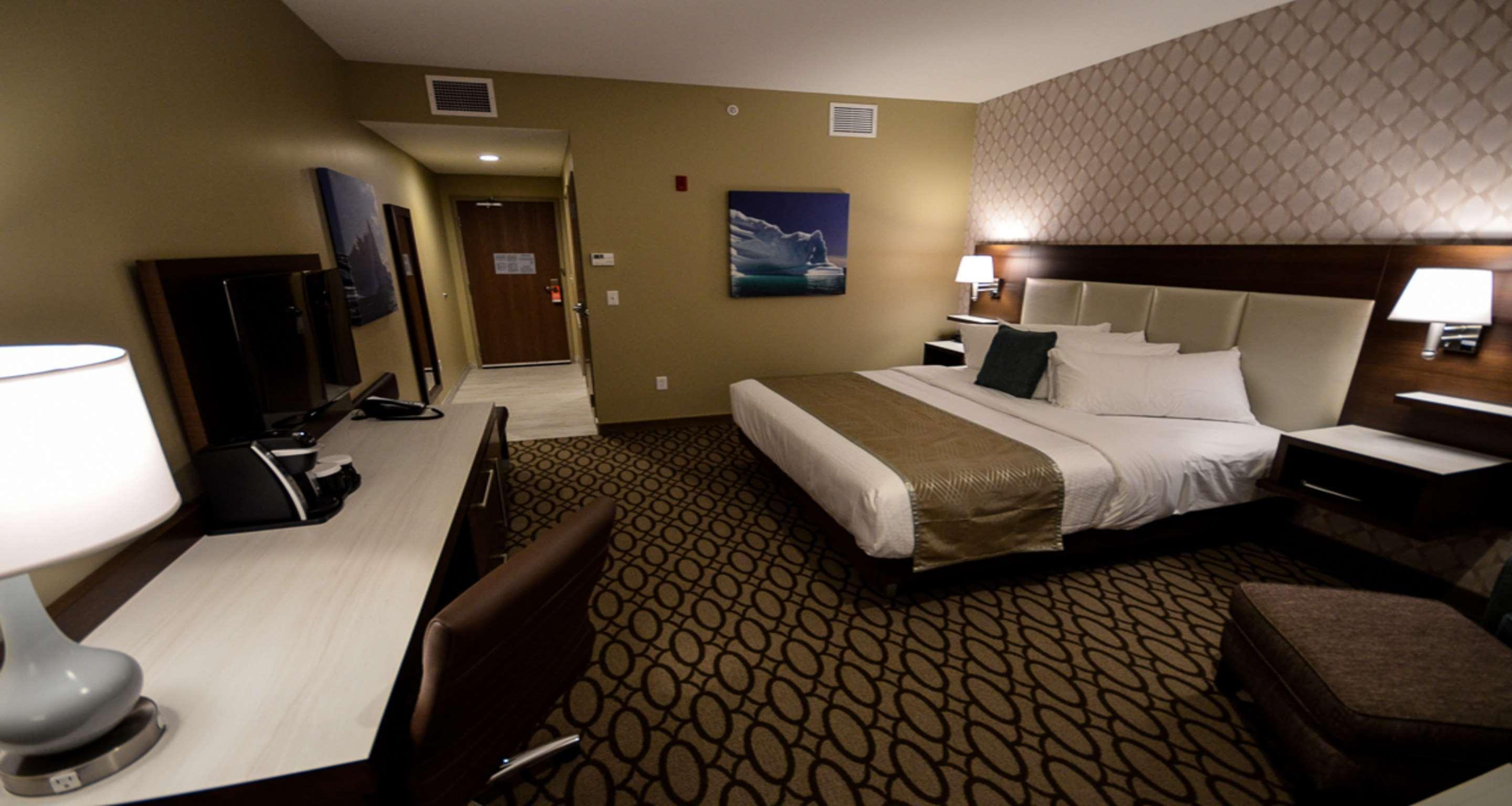 Best Western Plus St. John'S Airport Hotel And Suites Eksteriør billede