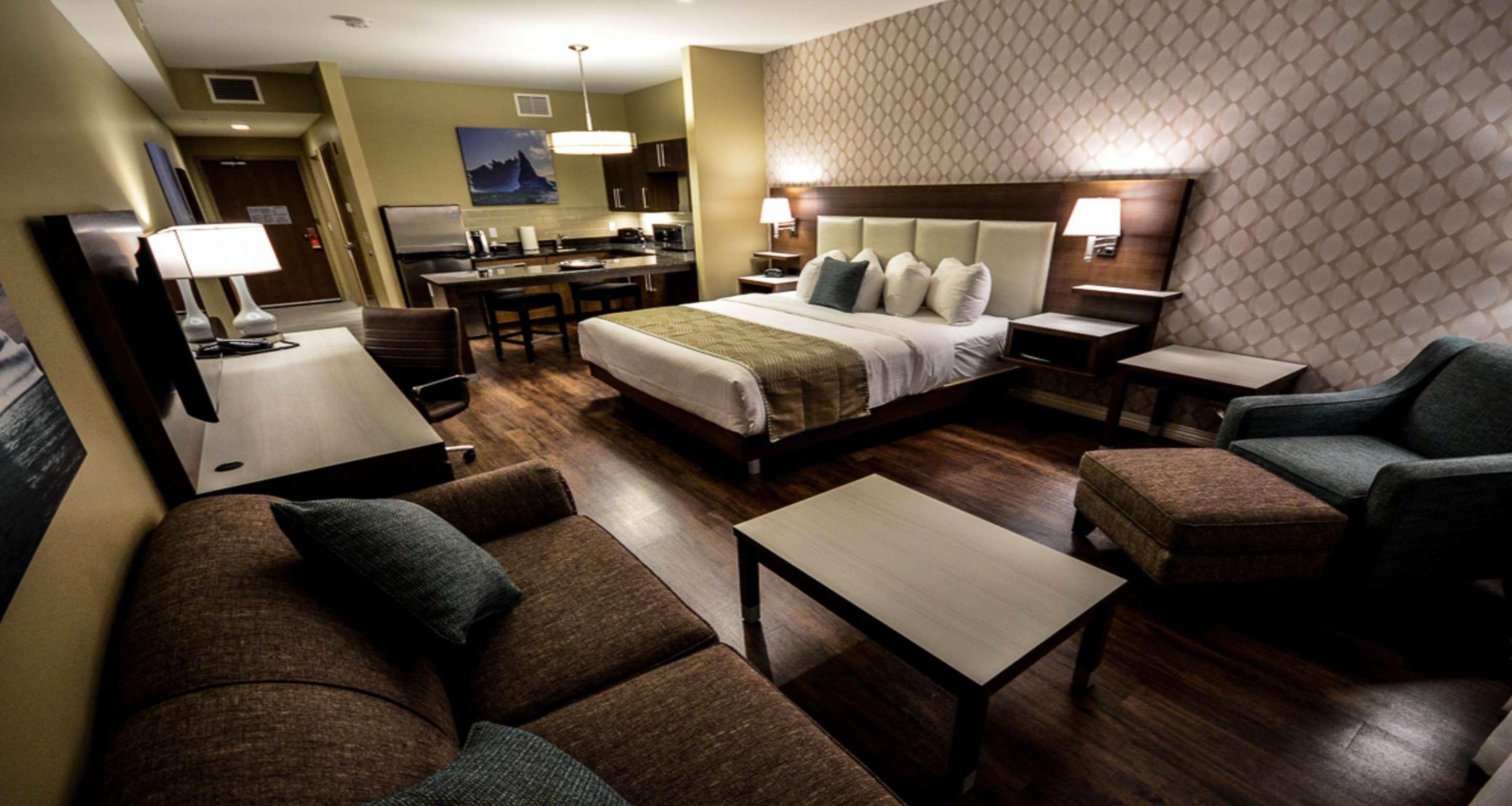 Best Western Plus St. John'S Airport Hotel And Suites Eksteriør billede