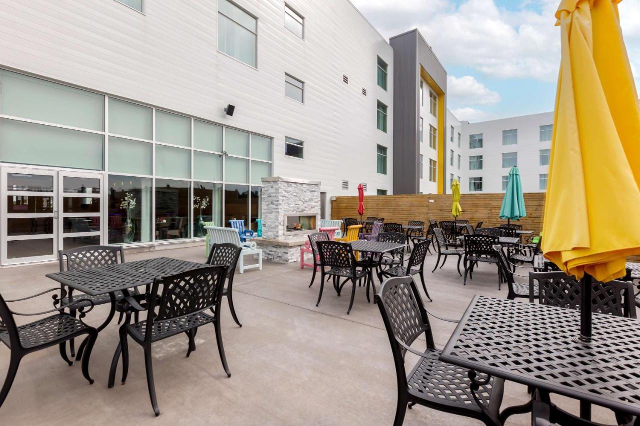 Best Western Plus St. John'S Airport Hotel And Suites Eksteriør billede