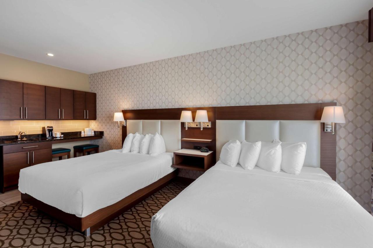 Best Western Plus St. John'S Airport Hotel And Suites Eksteriør billede