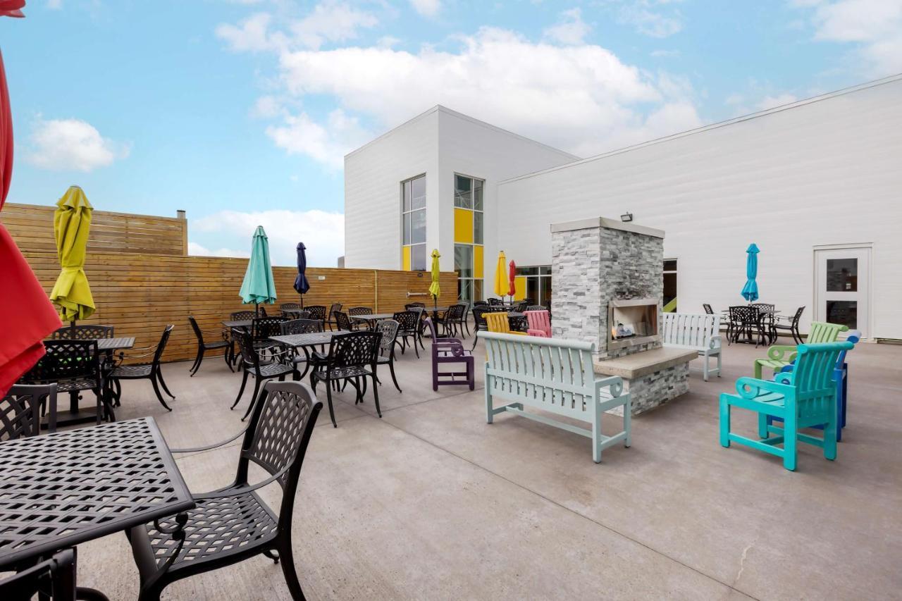 Best Western Plus St. John'S Airport Hotel And Suites Eksteriør billede